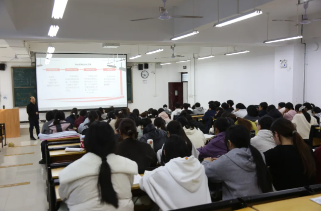 屏幕截图 2025-12-04 092347.png 屏幕截图 2025-12-04 092347.png