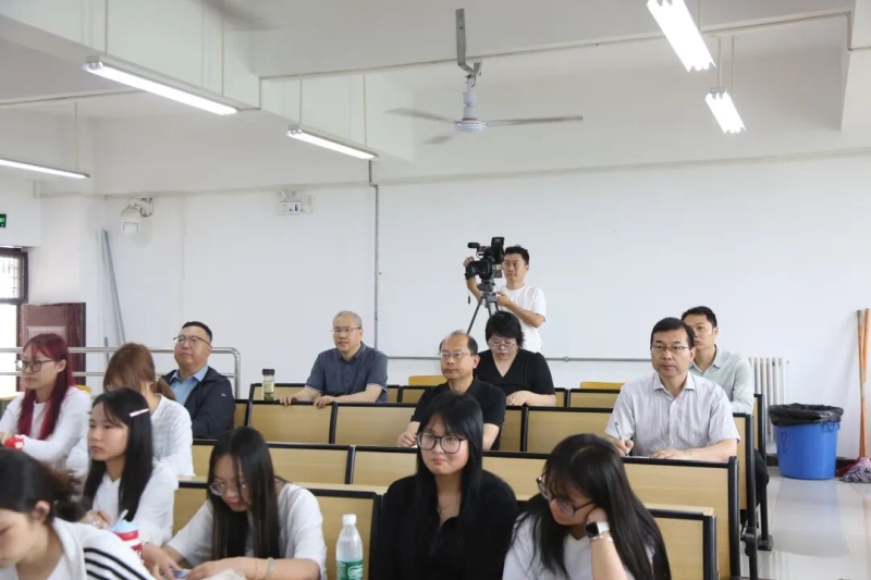 2026年度全省高校春季学期思政课“大听课 大调研”活动第三调研组莅临我校听课调研