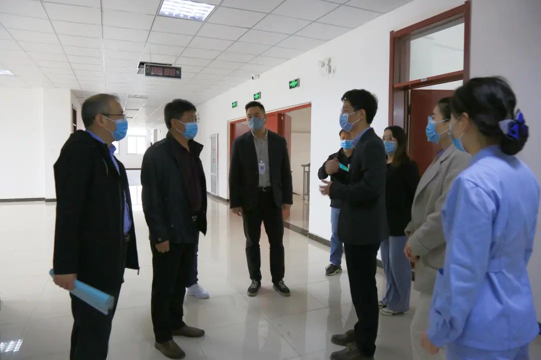 紧绷安全弦 履责护校园丨校领导深入护理系督导工作