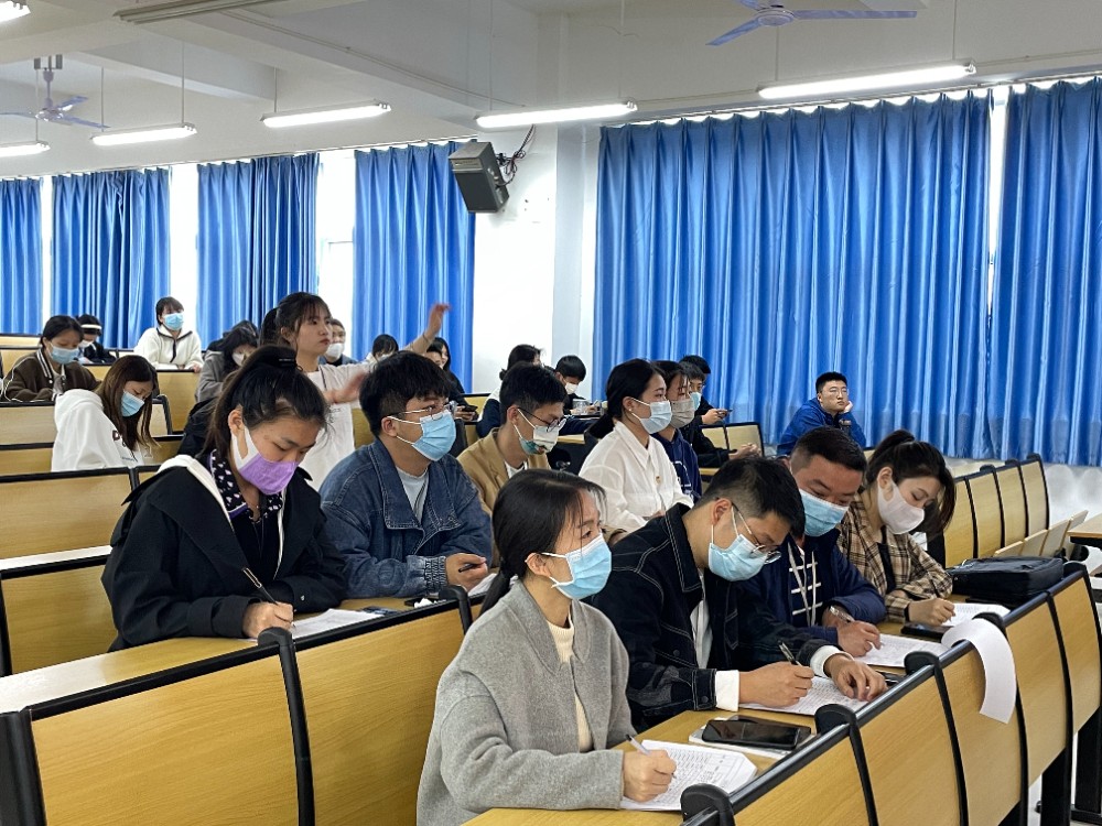 评委团.jpg