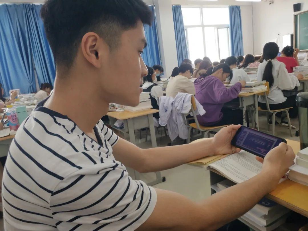 防疫不松懈 安全不放松丨学校保卫处开展校园消防安全与交通安全知识讲座